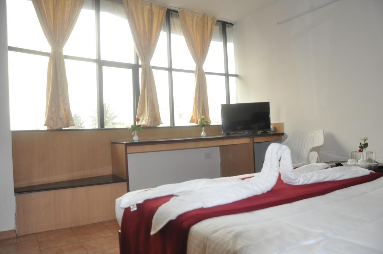 Hotel Raja Galaxy Bangalore Exterior photo