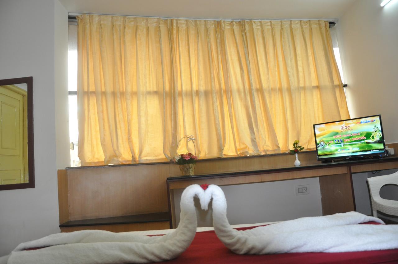 Hotel Raja Galaxy Bangalore Exterior photo